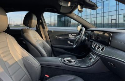 Mercedes-Benz E-Class белый