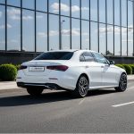 Mercedes-Benz E-Class белый